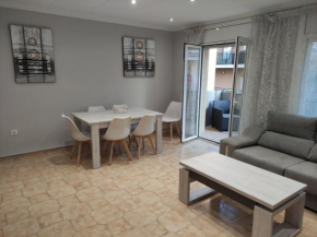Piso de 4 habitaciones en el centro de Roses